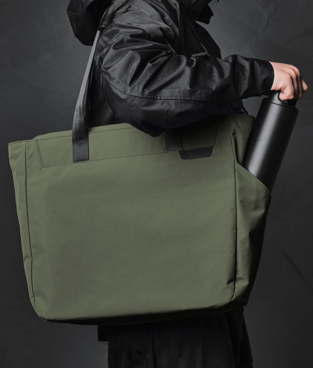Metro Tote - Image 23