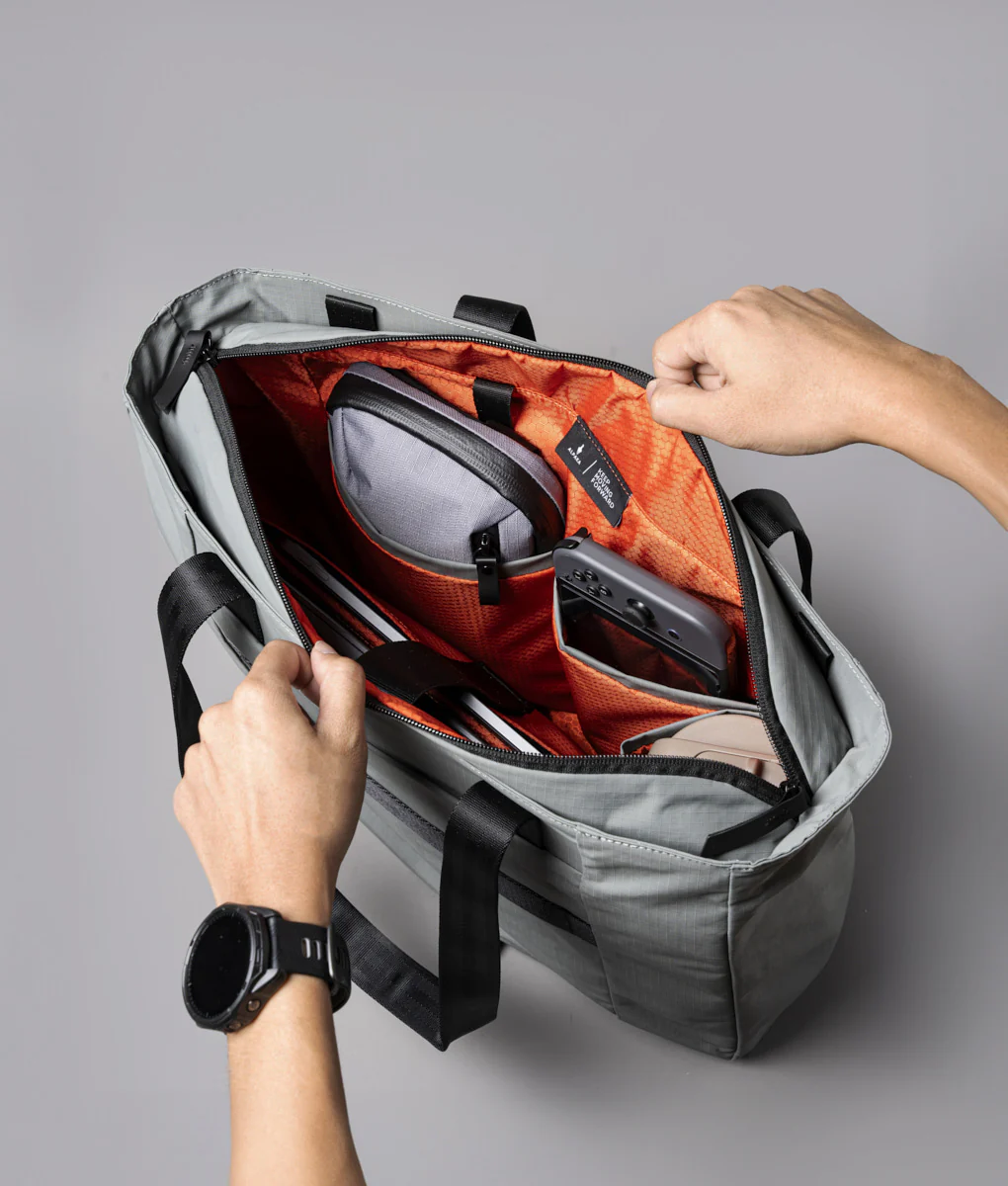 Metro Tote - Image 47